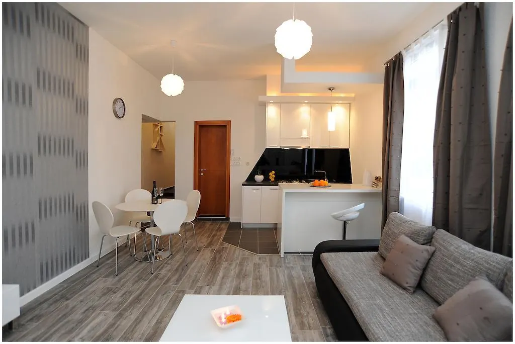 Guest House D&G -I Apartment & Room Zara
