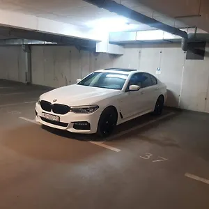 Vip, With Free Garage Parking Appartamento Pola